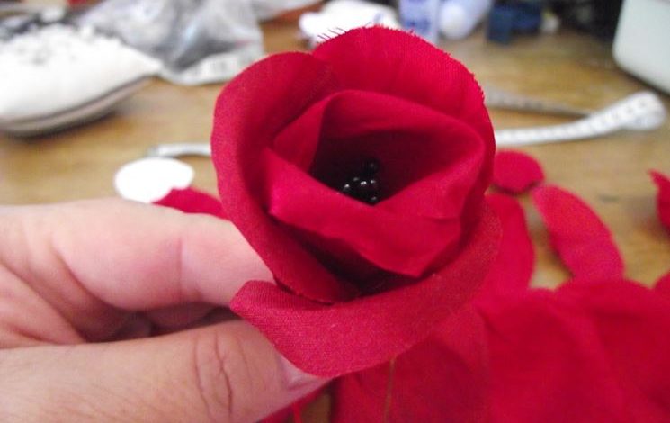 Come fare una rosa di stoffa