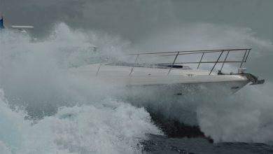 Come prendere le onde in barca a motore