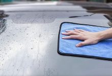 Come pulire i vetri della macchina