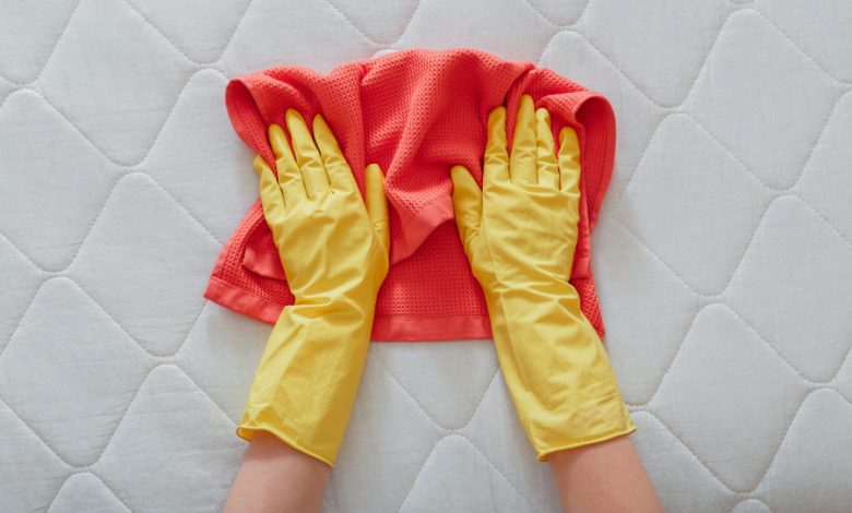 Come pulire il materasso da pipi