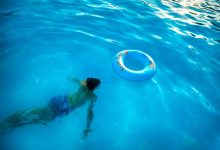 Come si impara a nuotare da adulti